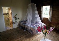 the rooms incl. bath, toilet and sheltered veranda